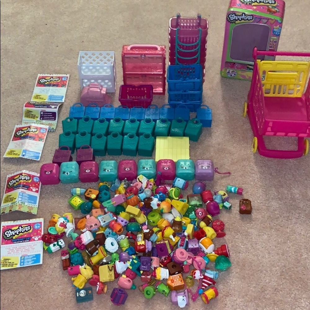 HUGE shopkins lot!